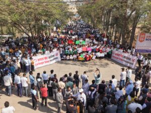 POLLUTION  !  मुळा–मुठा नदीत कचरा टाकण्याविरोधात विद्यार्थ्यांचा पुन्हा एल्गार