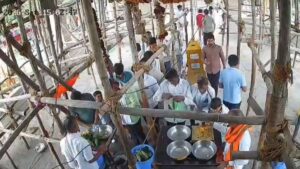 यशवाडी येथील हनुमान मंदिराचा सभामंडप कोसळला, ५ भाविक ठार अनेक भाविक जखमी
