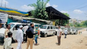 बसस्थानक परिसरातील अवैध वाहतुकीवर एसटीची कारवाई